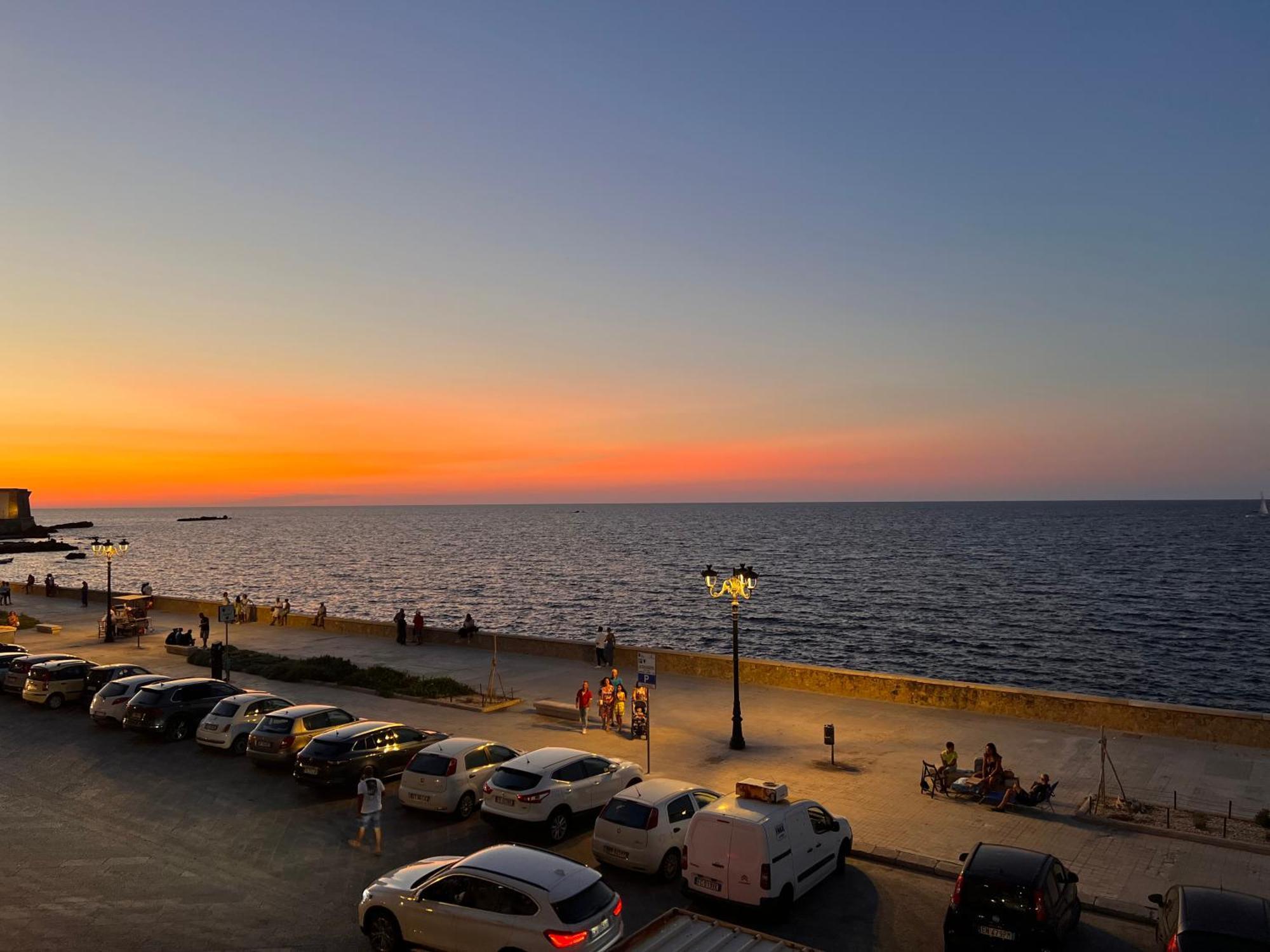 Attico Vista Mare Trapani Apartment Ngoại thất bức ảnh
