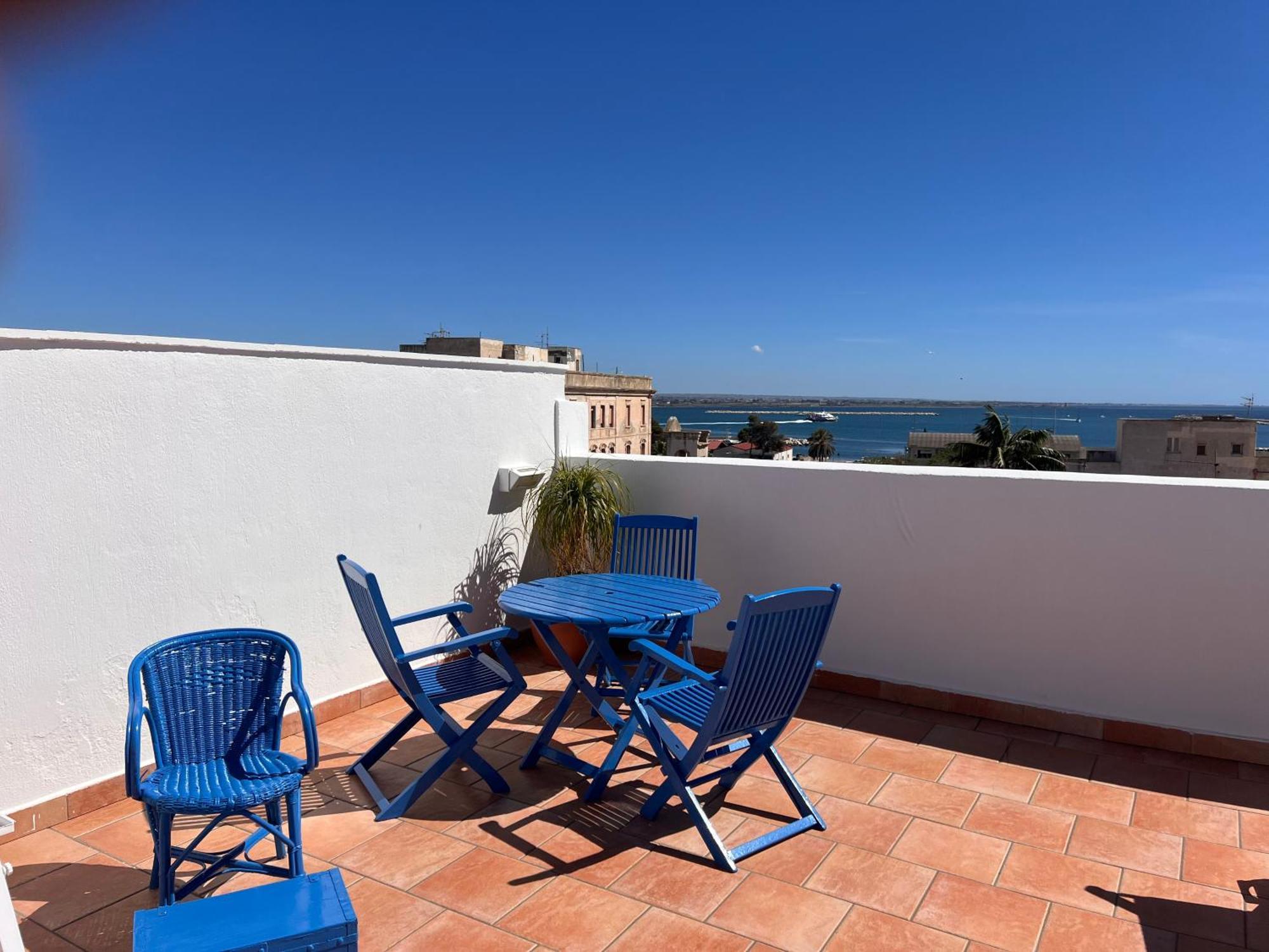 Attico Vista Mare Trapani Apartment Ngoại thất bức ảnh